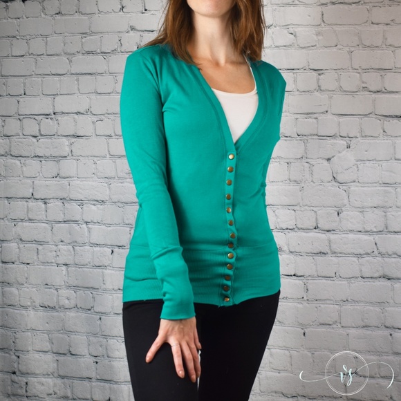 Peacock Button Up Cardigan - Picture 4 of 5